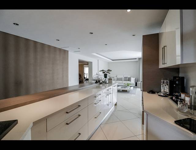 5 BEDROOM APARTMENT TO LET IN HOUGHTON ESTATE